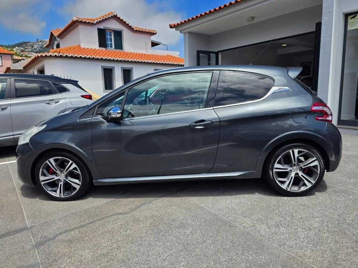 peugeot-208-2013-gasolina-1598cc