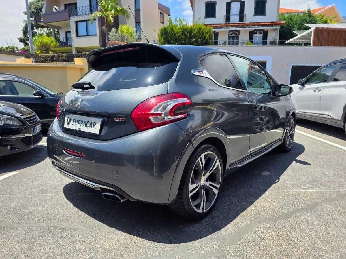 peugeot-208-2013-gasolina-1598cc