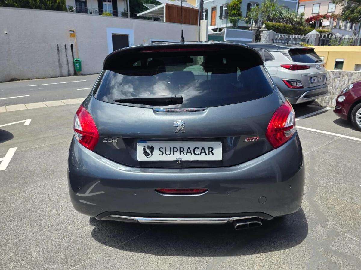 peugeot-208-2013-gasolina-1598cc