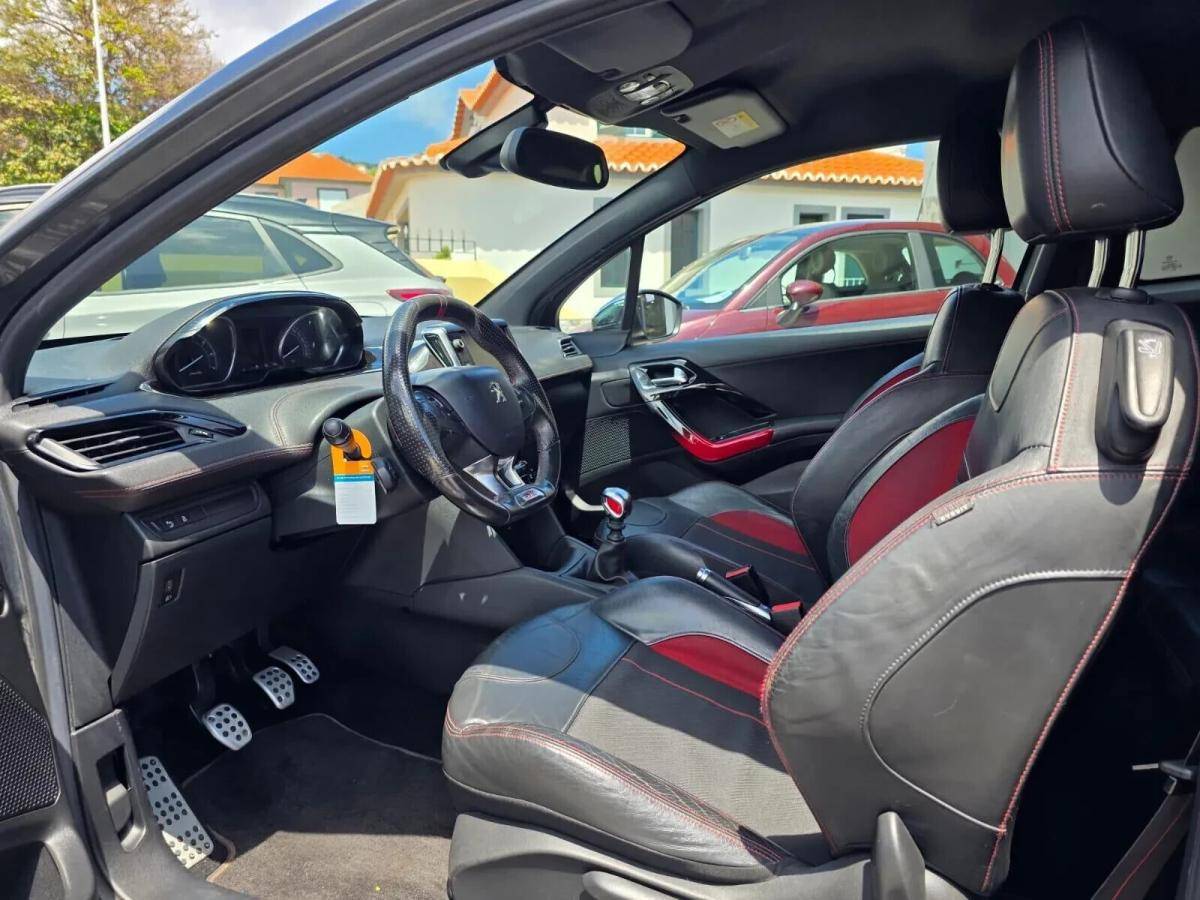 peugeot-208-2013-gasolina-1598cc