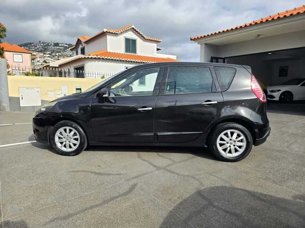 renault-grand-scenic-2010-diesel-1461cc