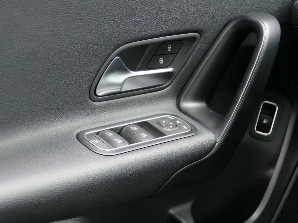 mercedes-benz-classe-a-2021-hibrido-a-gasolina-1332cc