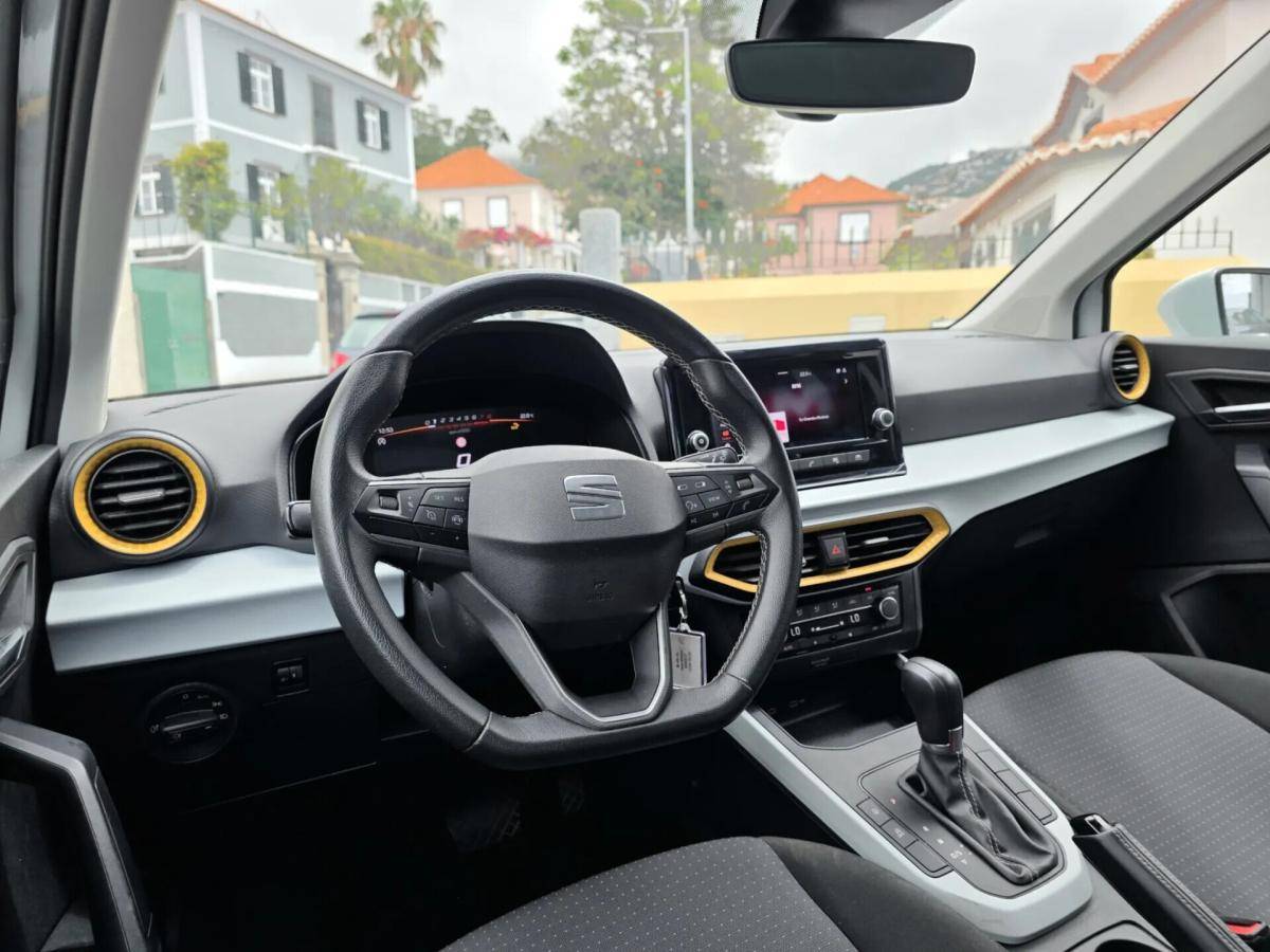 seat-arona-2024-gasolina-999cc