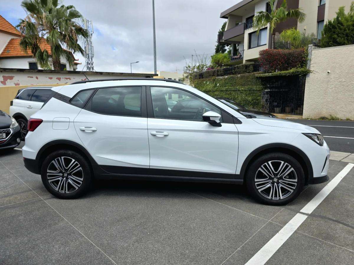 seat-arona-2024-gasolina-999cc