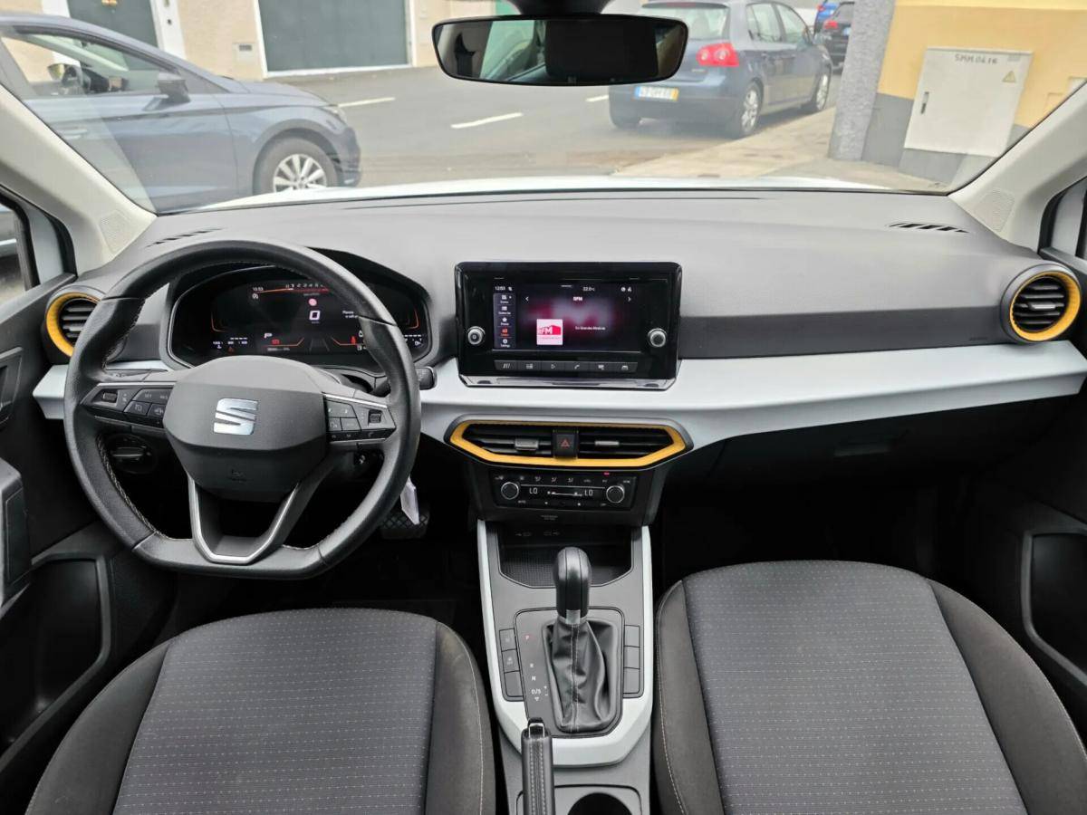 seat-arona-2024-gasolina-999cc