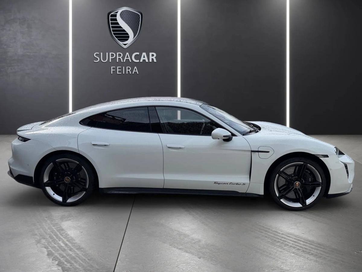porsche-taycan-2020-eletrico-0cc