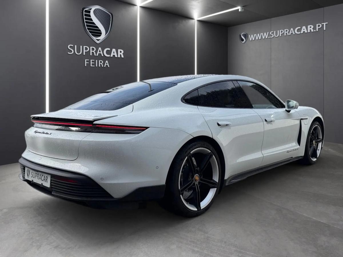 porsche-taycan-2020-eletrico-0cc