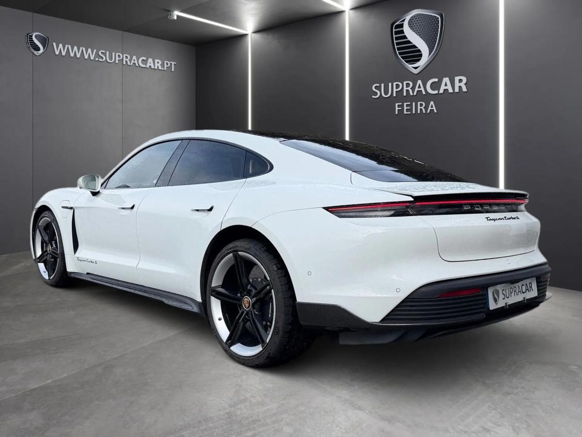porsche-taycan-2020-eletrico-0cc