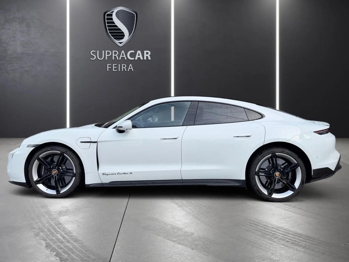porsche-taycan-2020-eletrico-0cc