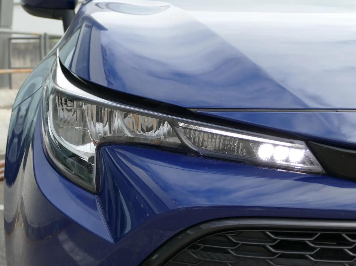 toyota-corolla-2019-hibrido-a-gasolina-1798cc