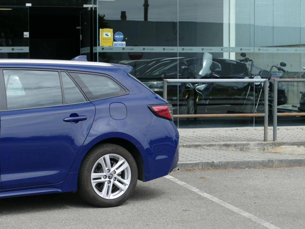toyota-corolla-2019-hibrido-a-gasolina-1798cc