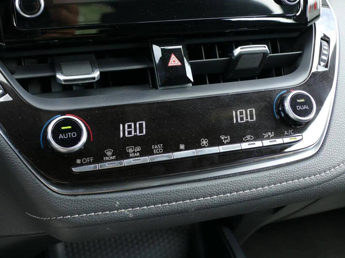 toyota-corolla-2019-hibrido-a-gasolina-1798cc