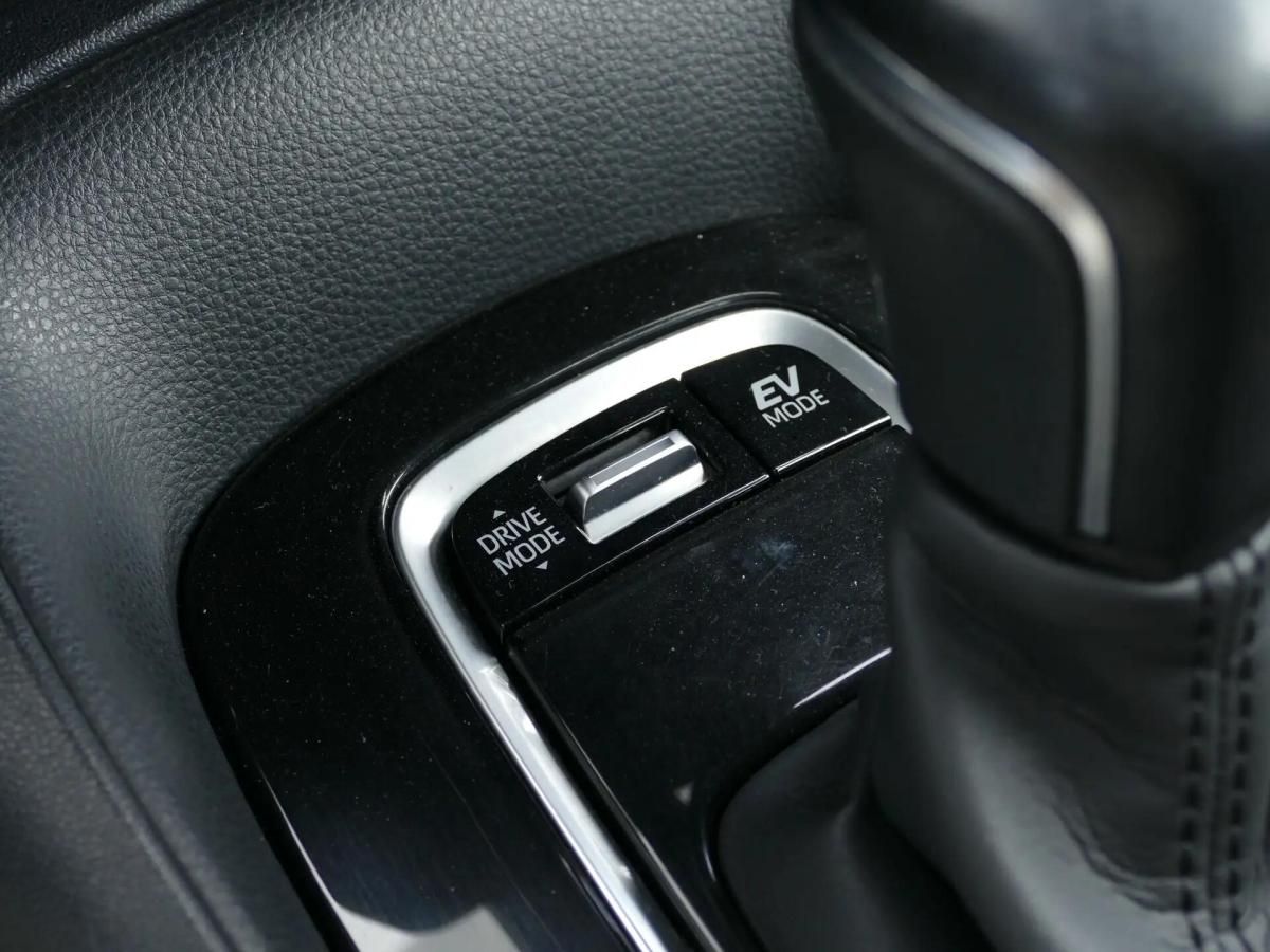 toyota-corolla-2019-hibrido-a-gasolina-1798cc