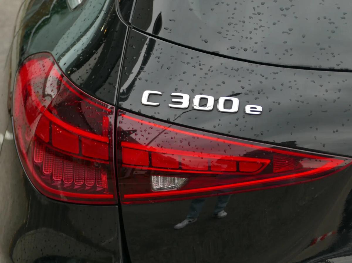 mercedes-benz-classe-c-2024-hibrido-a-gasolina-1999cc