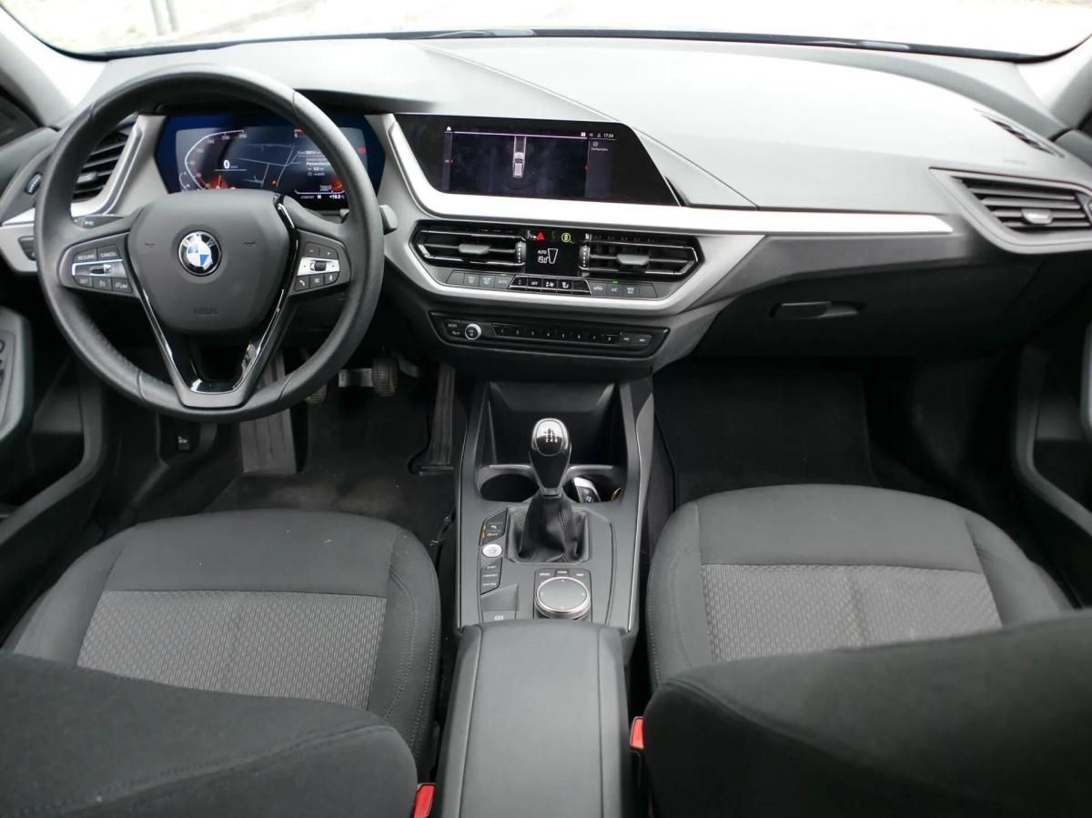 bmw-serie-1-2023-diesel-1496cc