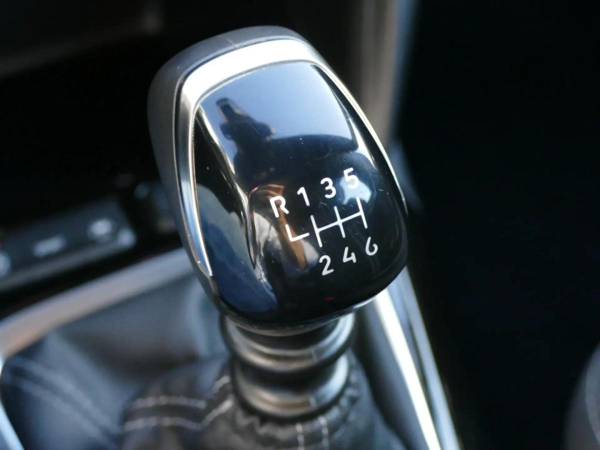 opel-corsa-2023-gasolina-1199cc
