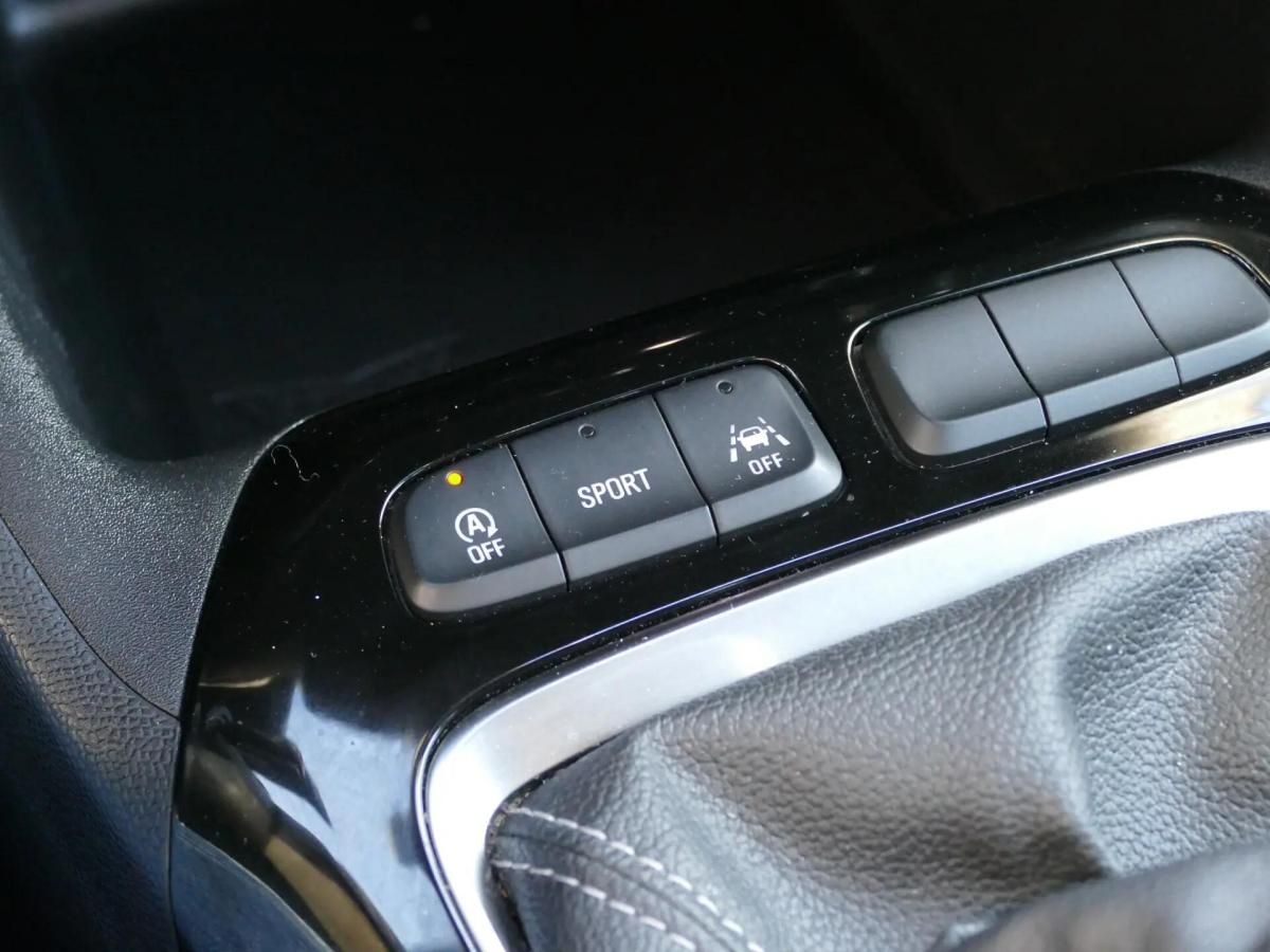 opel-corsa-2023-gasolina-1199cc