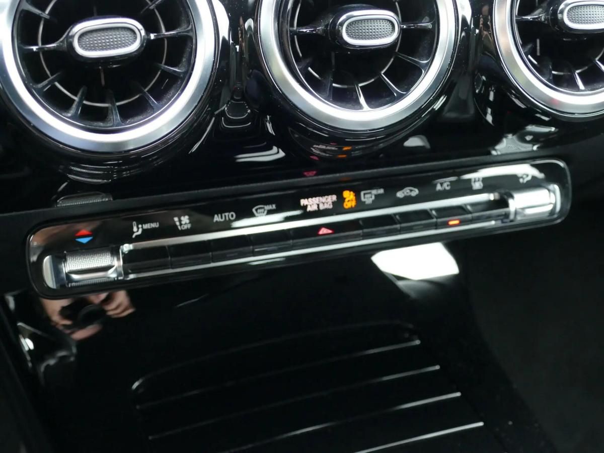 mercedes-benz-classe-a-2022-hibrido-a-gasolina-1332cc