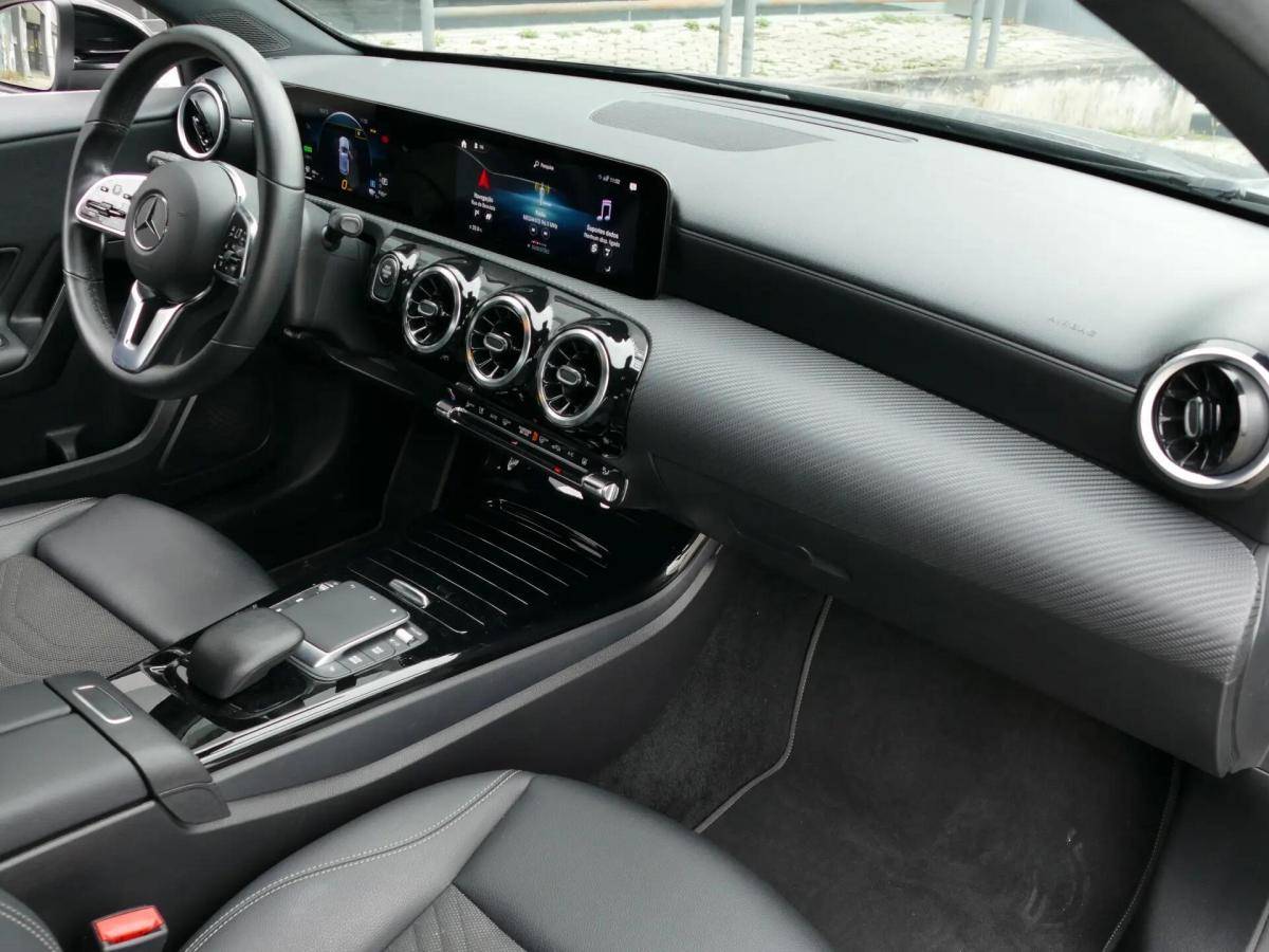 mercedes-benz-classe-a-2022-hibrido-a-gasolina-1332cc