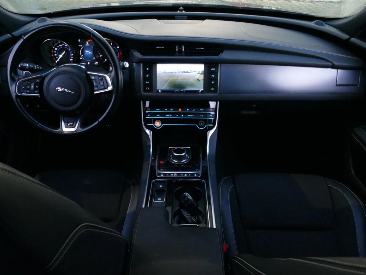 jaguar-xf-sportbrake-2018-diesel-1999cc