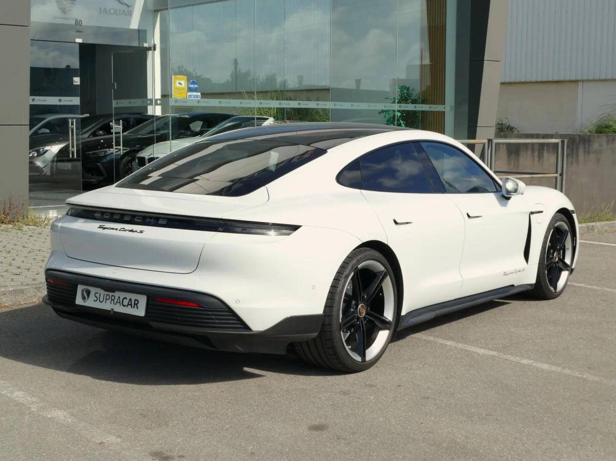 porsche-taycan-2020-eletrico-0cc