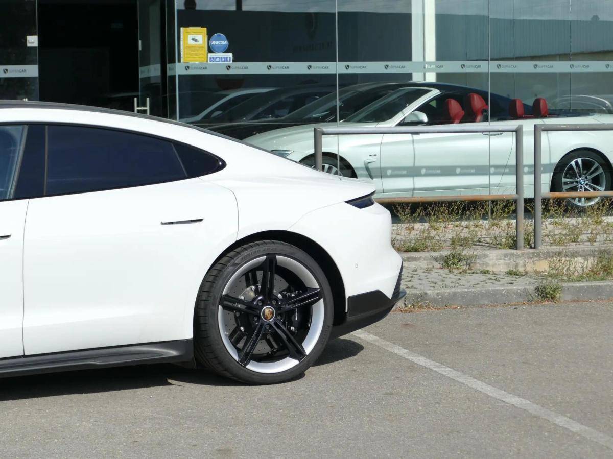 porsche-taycan-2020-eletrico-0cc