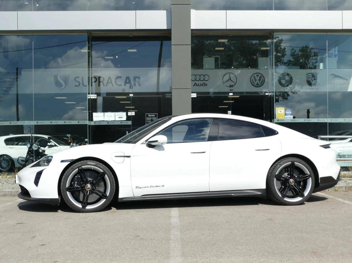 porsche-taycan-2020-eletrico-0cc