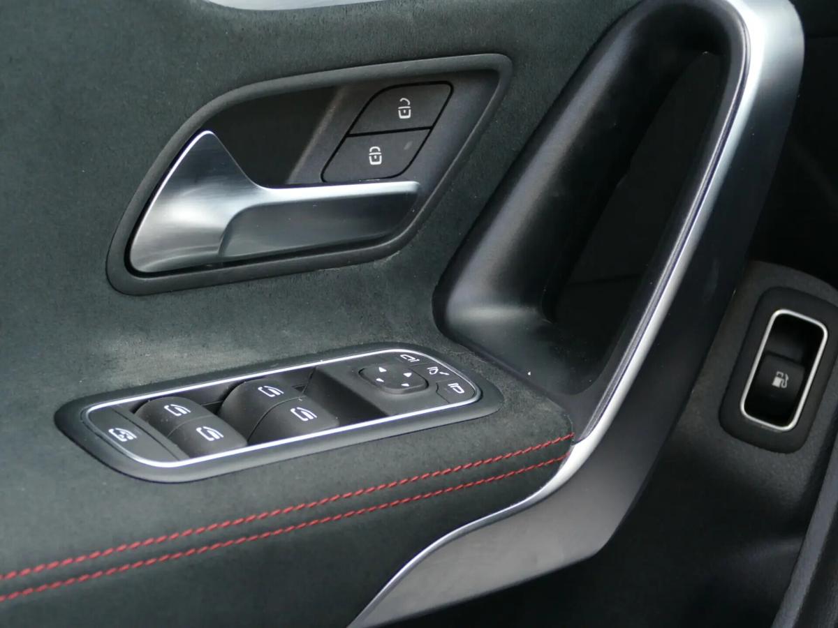 mercedes-benz-cla-250-e-1-3-2022-hibrido-a-gasolina-1332cc