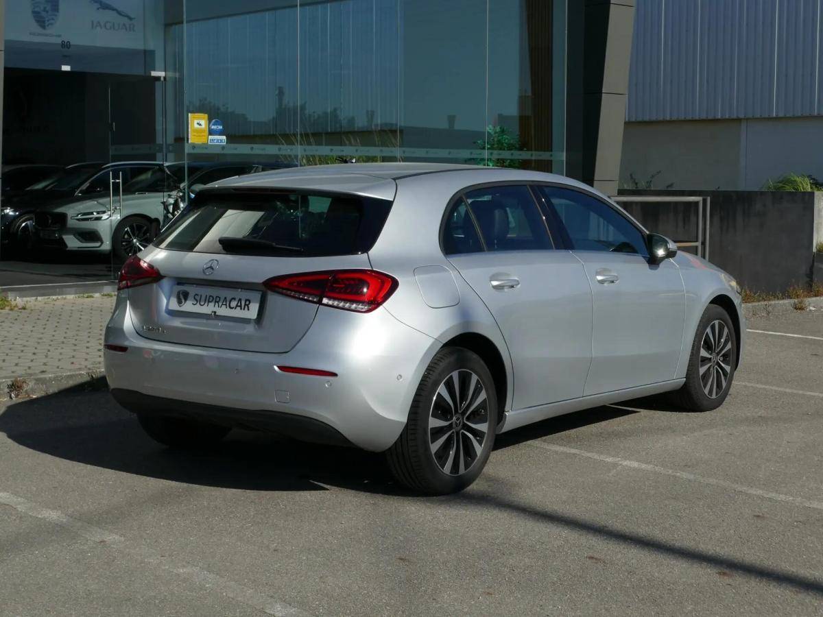 mercedes-benz-classe-a-2022-hibrido-a-gasolina-1332cc