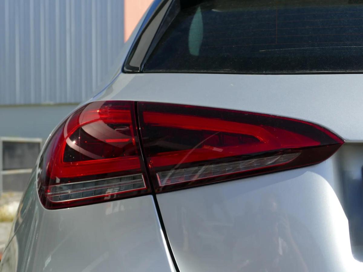 mercedes-benz-classe-a-2022-hibrido-a-gasolina-1332cc