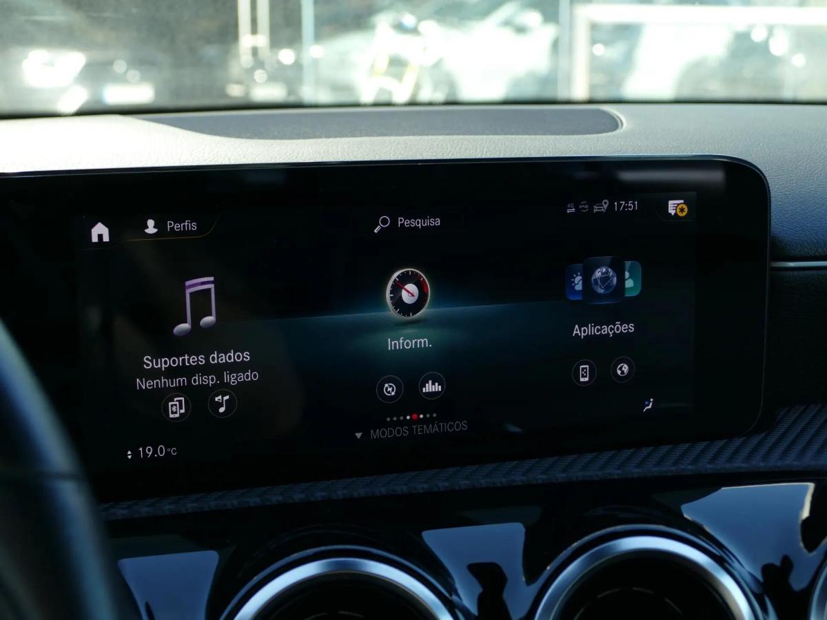 mercedes-benz-classe-a-2022-hibrido-a-gasolina-1332cc