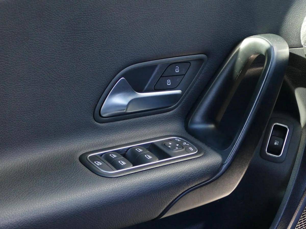 mercedes-benz-classe-a-2022-hibrido-a-gasolina-1332cc