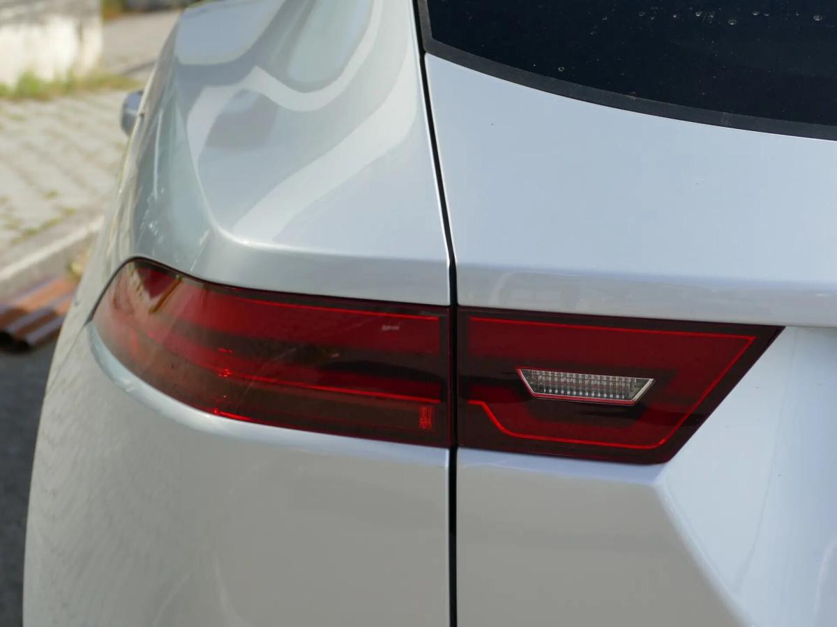 jaguar-e-pace-2023-hibrido-a-gasolina-1498cc