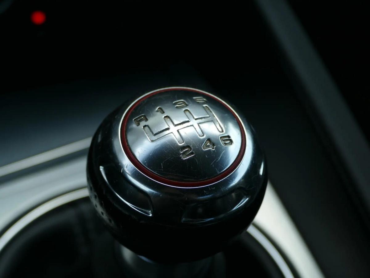 audi-tt-2010-gasolina-2480cc