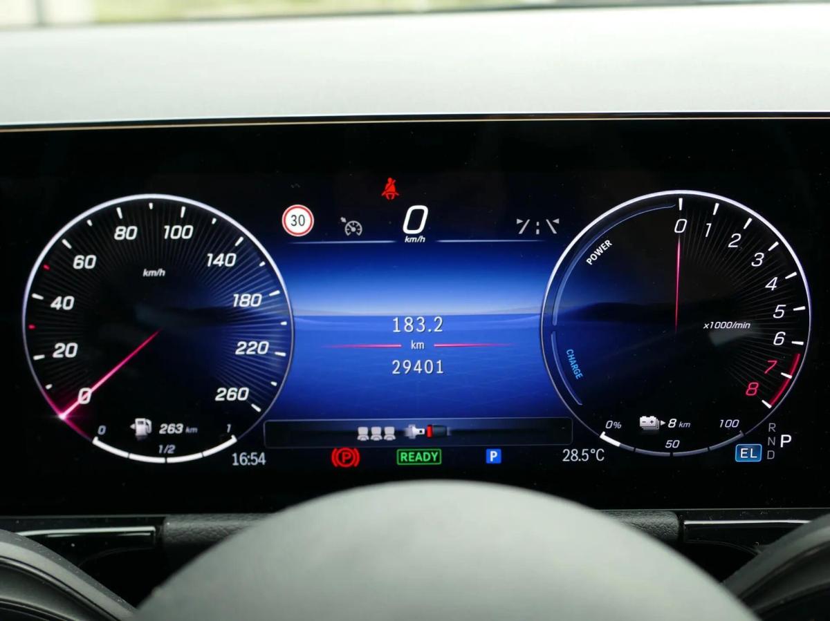mercedes-benz-gla-2025-hibrido-a-gasolina-1332cc