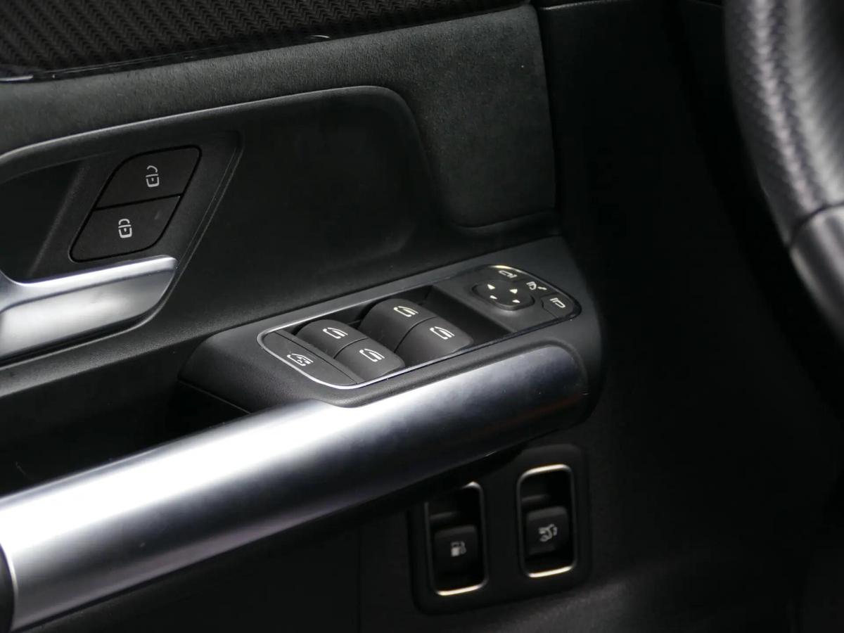 mercedes-benz-gla-2025-hibrido-a-gasolina-1332cc