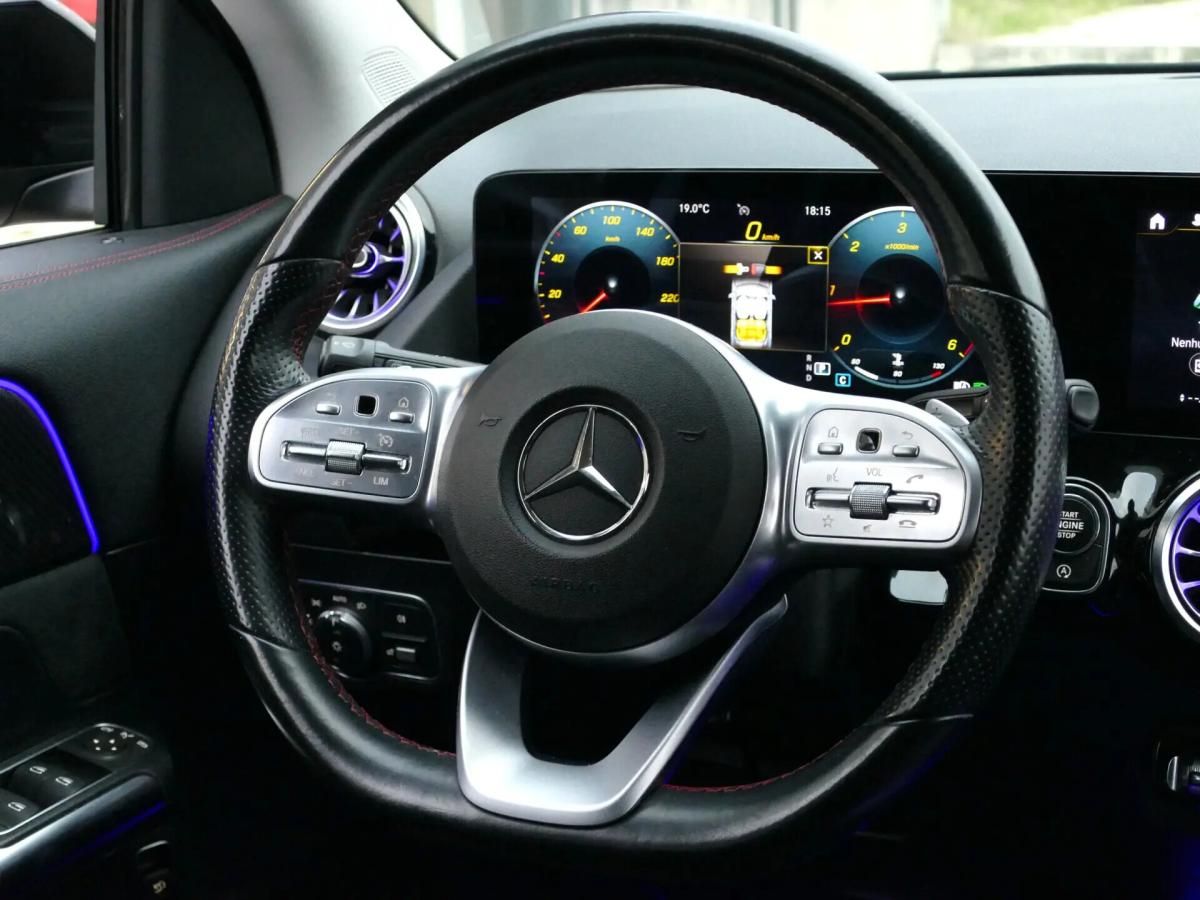mercedes-benz-gla-180-d-2021-diesel-1950cc
