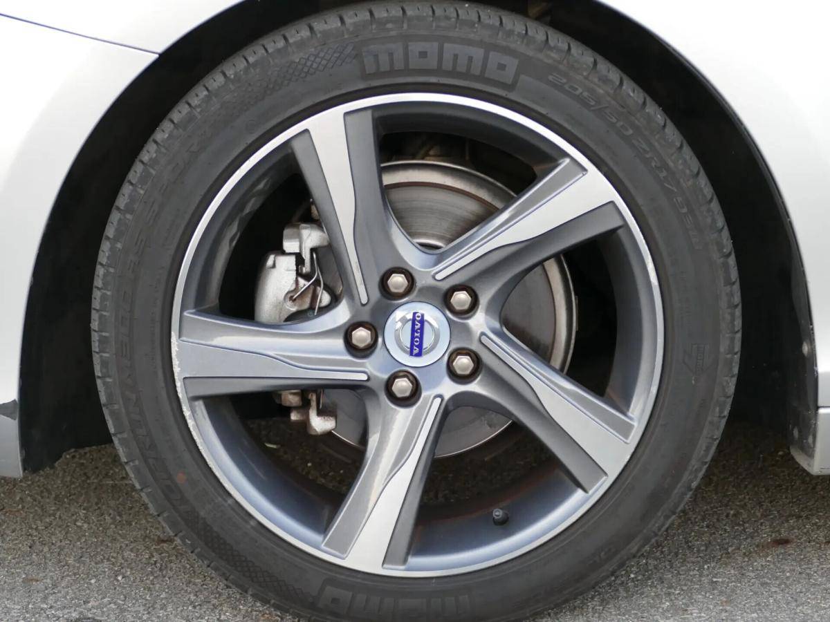 volvo-v40-2013-diesel-1560cc