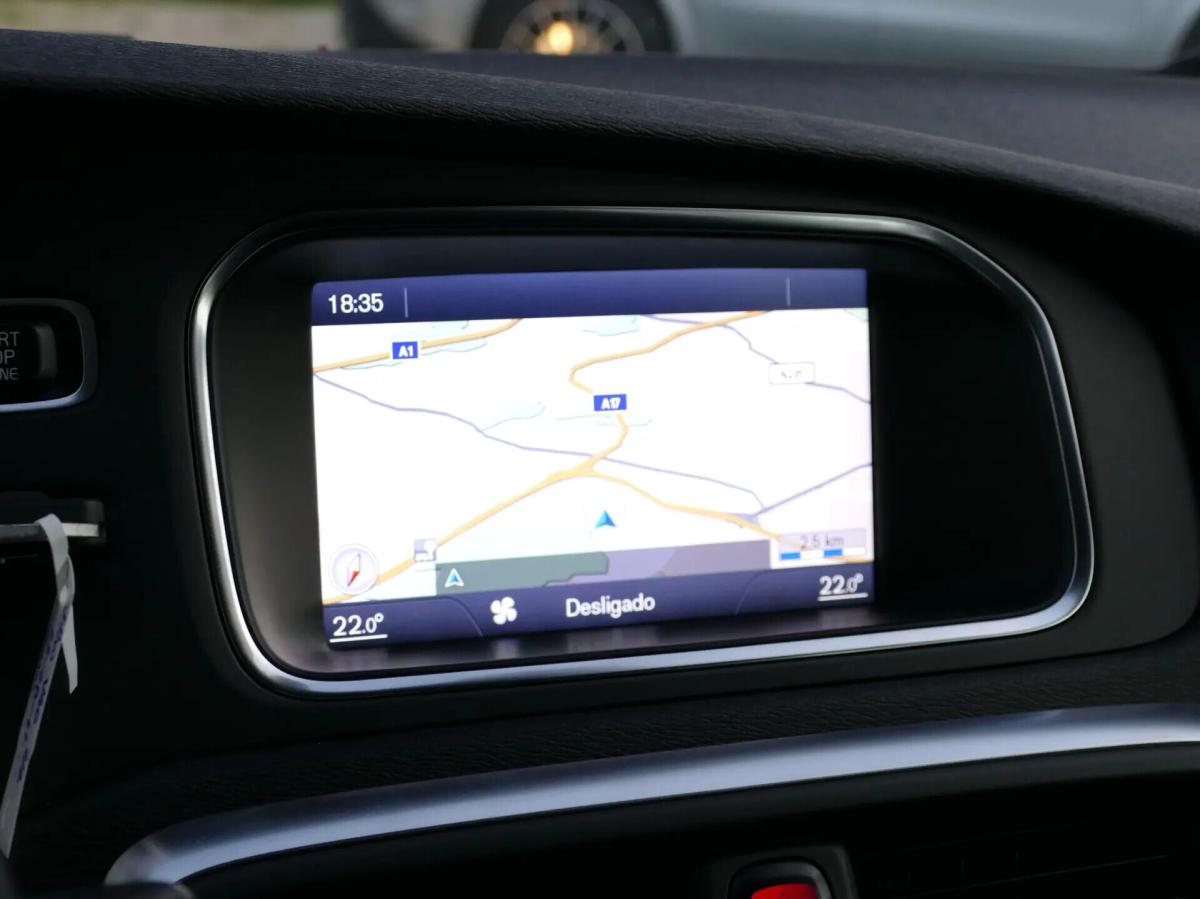 volvo-v40-2013-diesel-1560cc