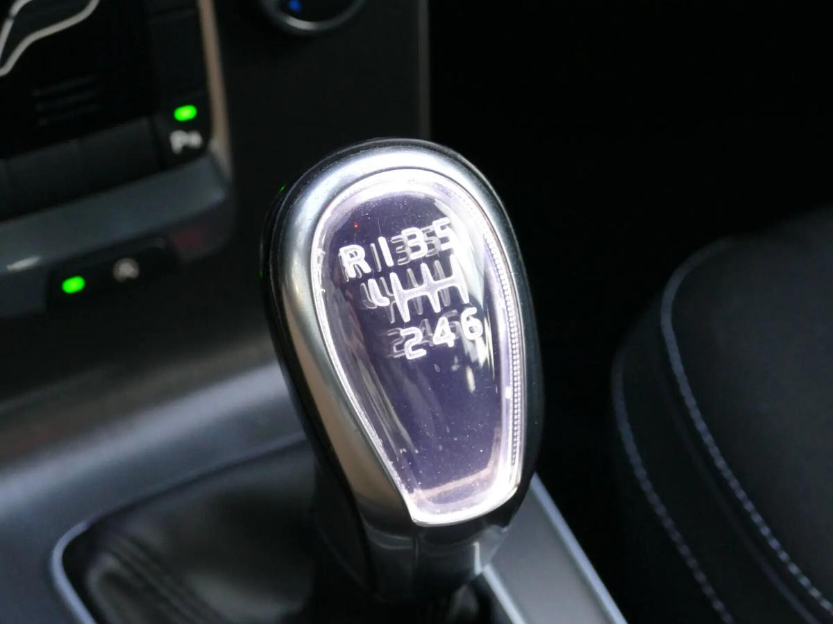 volvo-v40-2013-diesel-1560cc