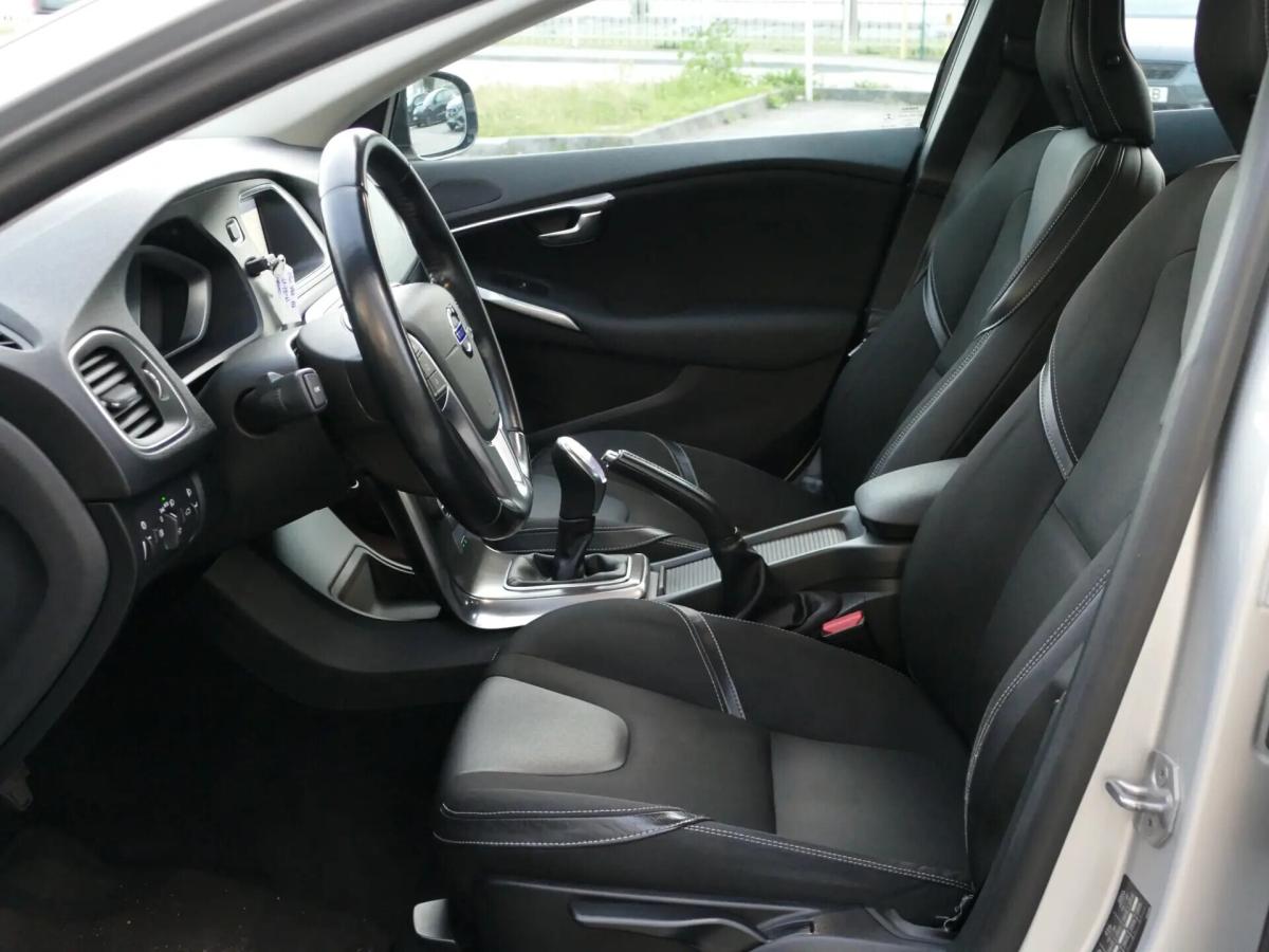 volvo-v40-2013-diesel-1560cc