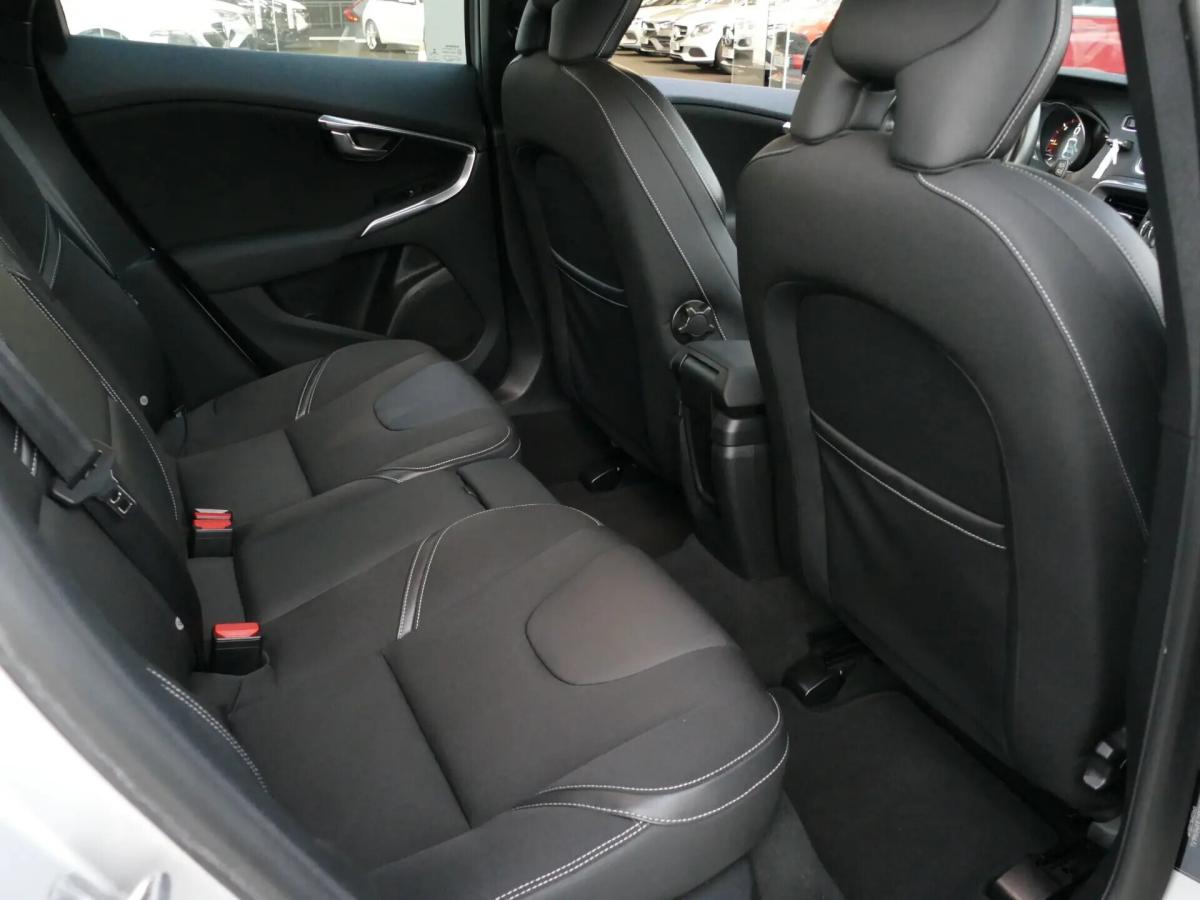 volvo-v40-2013-diesel-1560cc