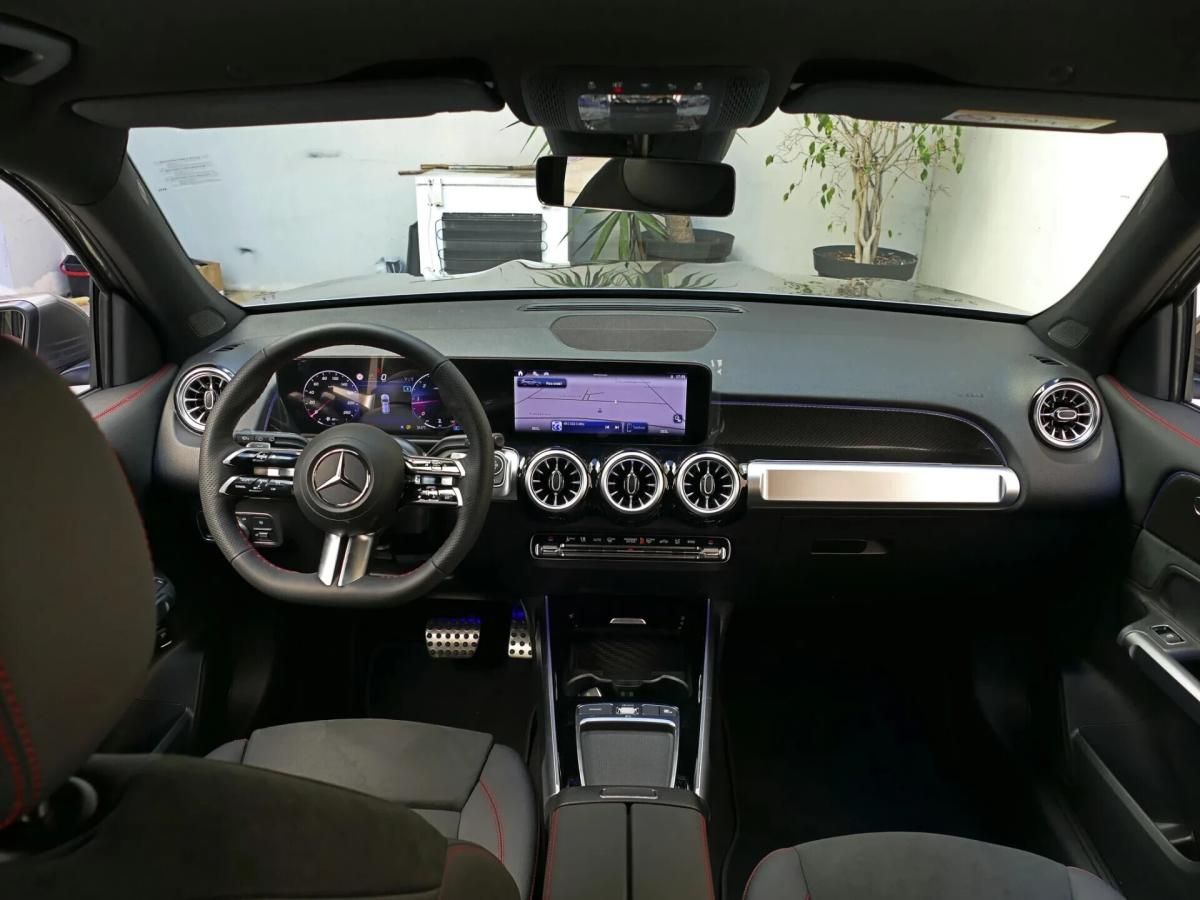 mercedes-benz-glb-glb-180-d-amg-line-2024-diesel-1950cc