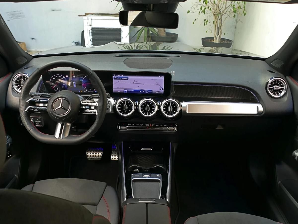mercedes-benz-glb-glb-180-d-amg-line-2024-diesel-1950cc