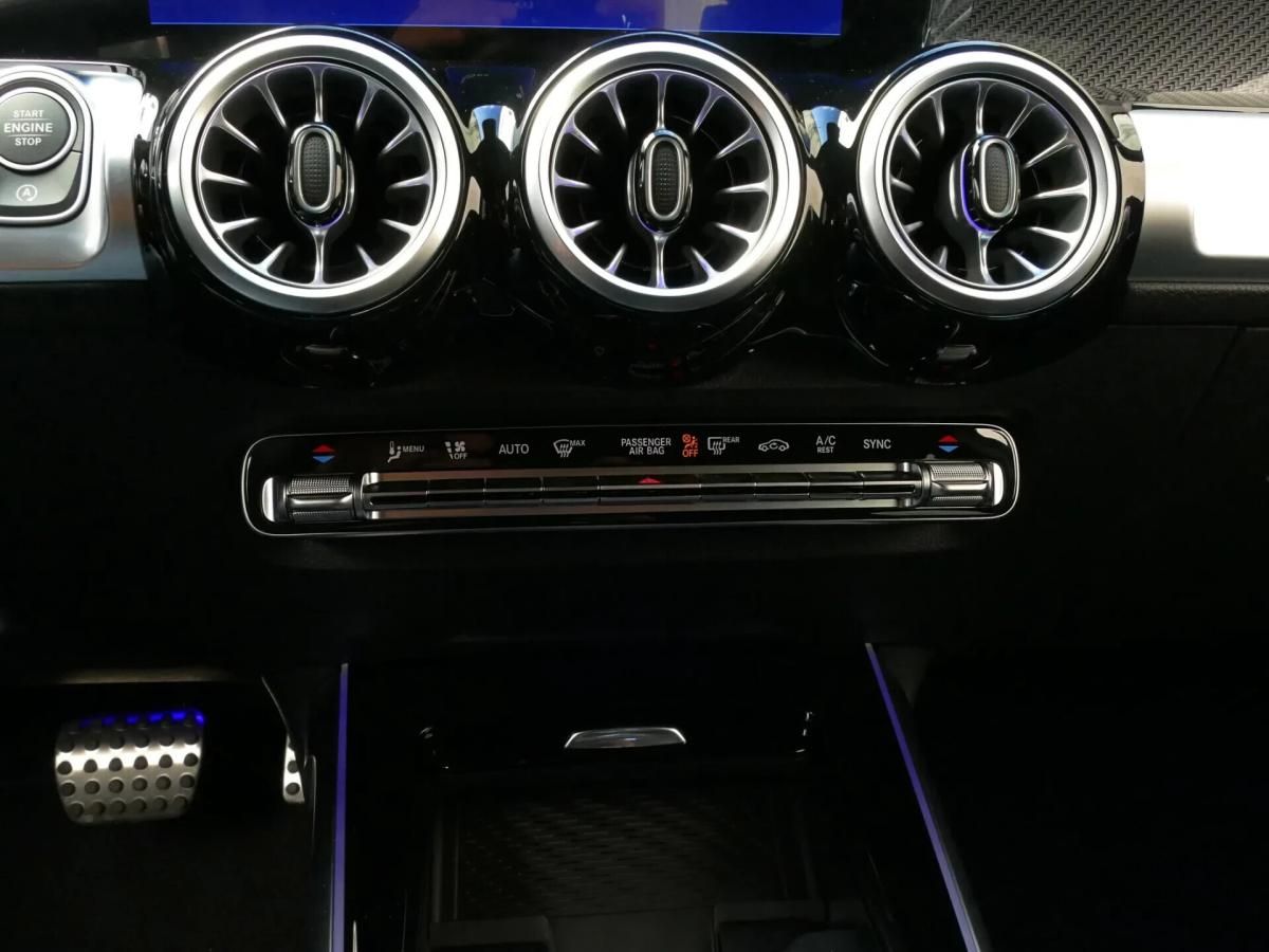 mercedes-benz-glb-glb-180-d-amg-line-2024-diesel-1950cc