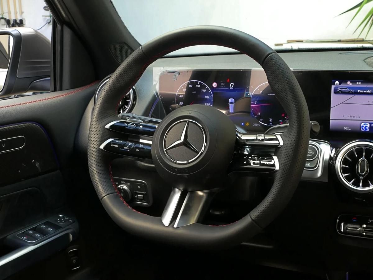 mercedes-benz-glb-glb-180-d-amg-line-2024-diesel-1950cc