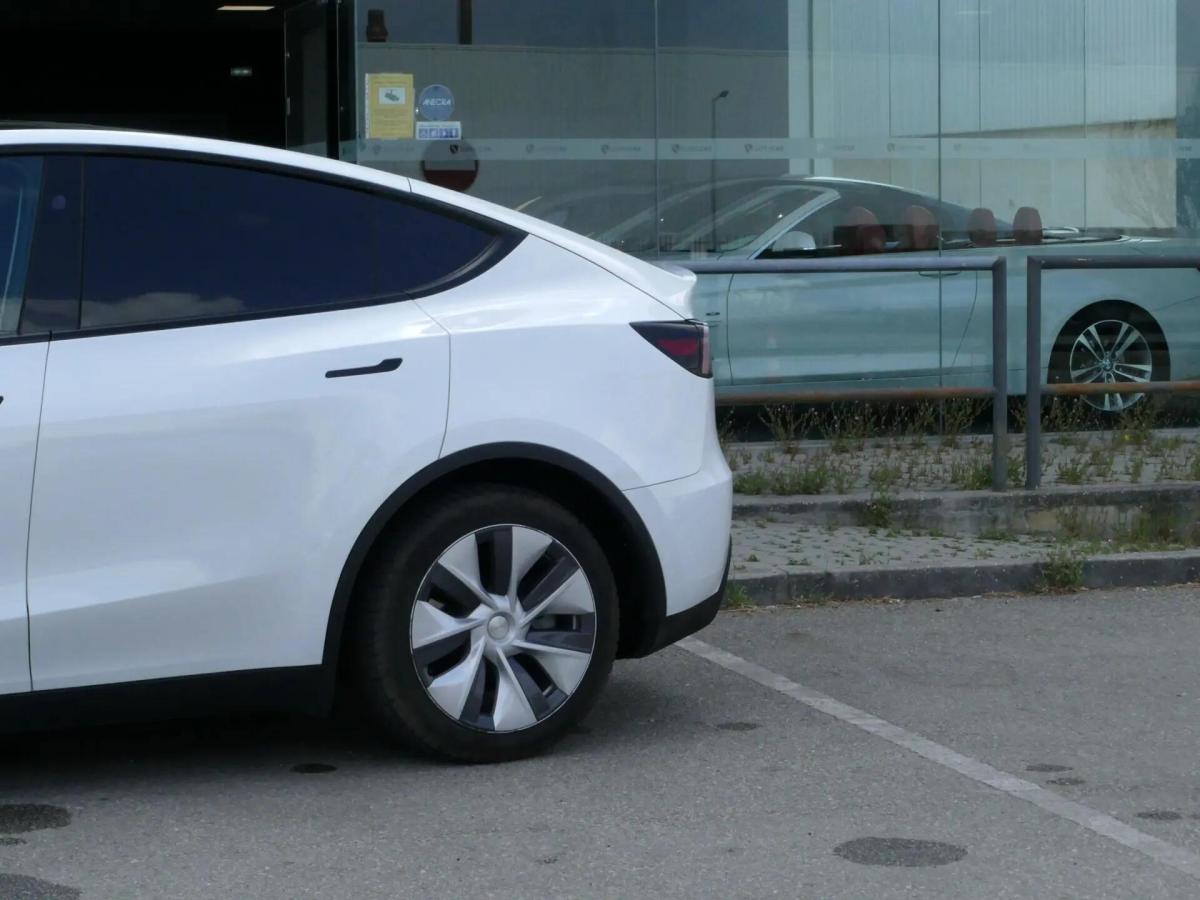 tesla-model-y-2024-eletrico-0cc