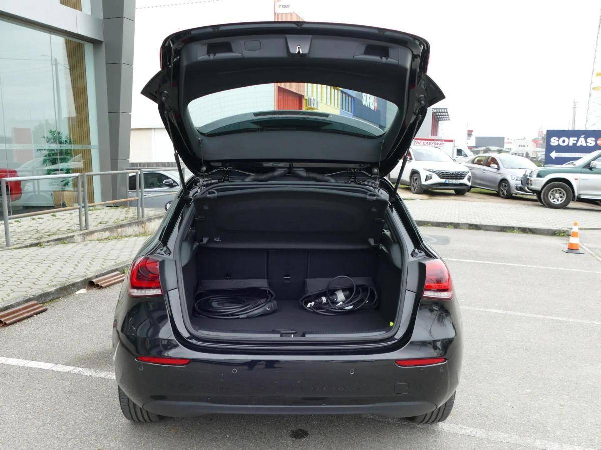mercedes-benz-classe-a-2022-hibrido-a-gasolina-1332cc