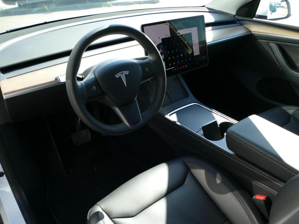 tesla-model-y-2024-eletrico-0cc