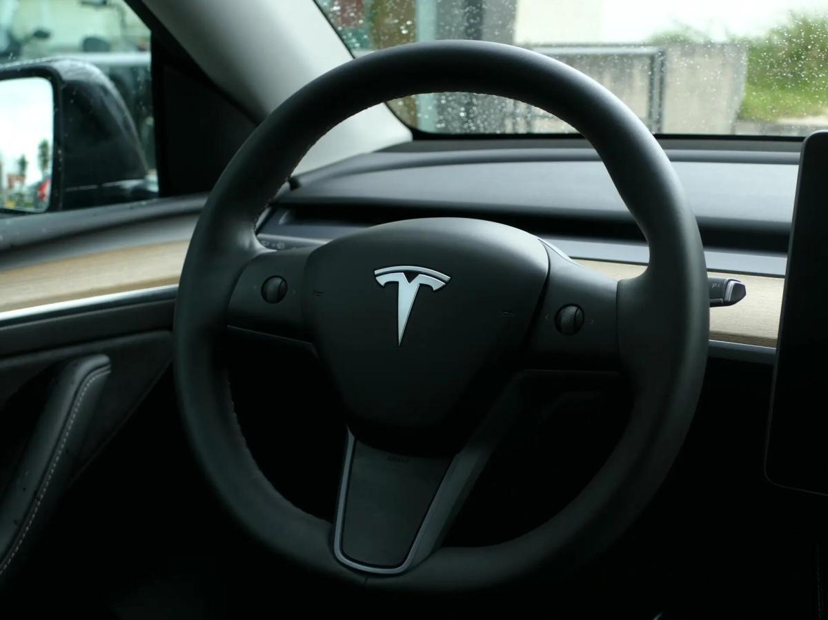 tesla-model-y-2023-eletrico-0cc